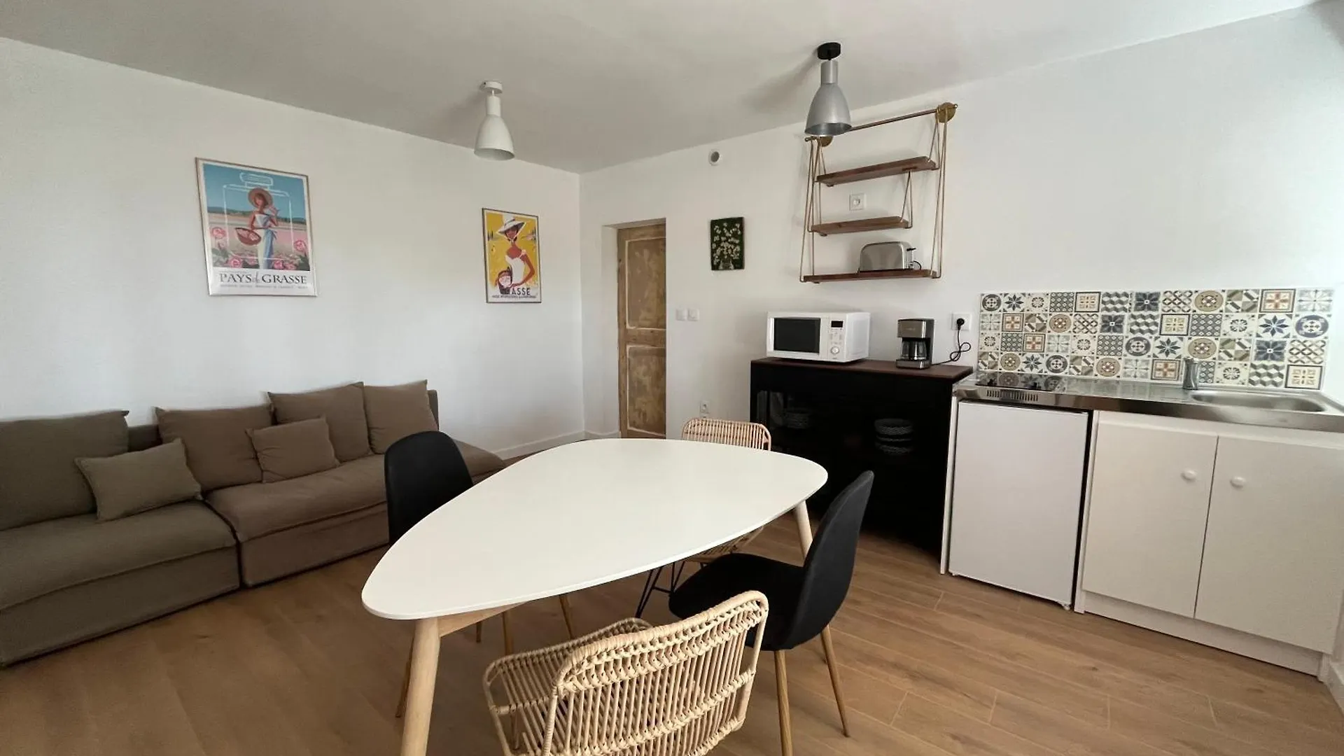 Apartament 3 Pieces Au Dernier Etage Dans Bastide Grassoise Grasse