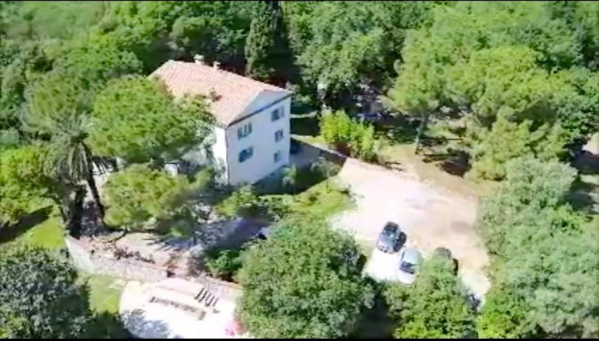 Apartament 3 Pieces Au Dernier Etage Dans Bastide Grassoise Grasse